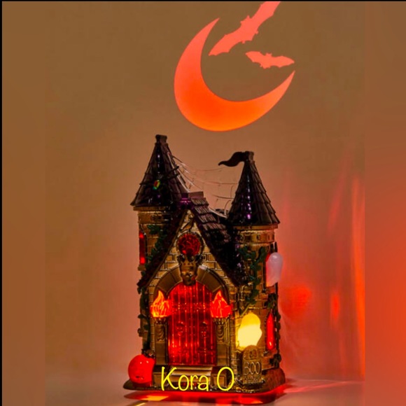 BBW Haunted Castle Projector NEW - Picture 3 of 3